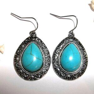 Dangle Earrings Turquoise Blue and Silver Costume Jewelry Southwestern Set D146